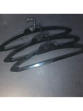 3 Samsonite Black Plastic Closet Hangers One Size